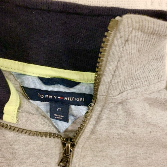 Tommy Hilfiger zip up collar sweater - Picture 2 of 2